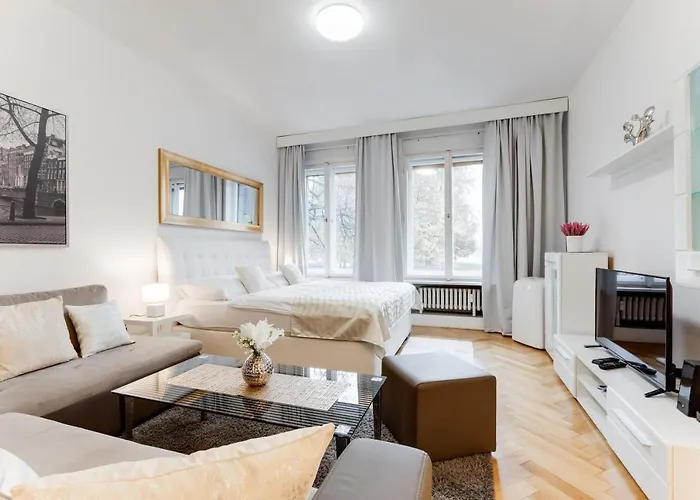 Exclusive Riverside Apartment In The Heart Of Prague