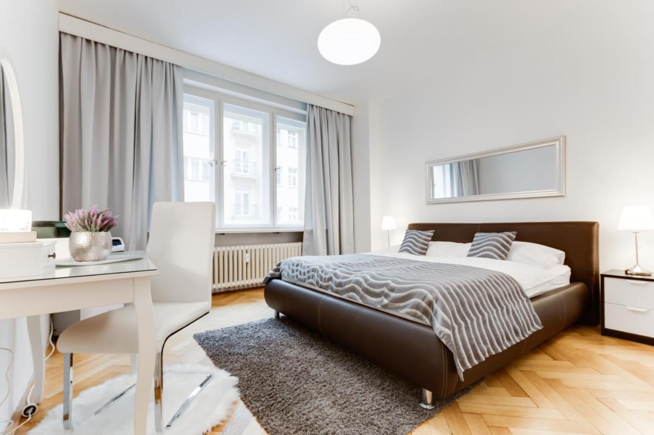 Exclusive Riverside In The Heart Of Apartmán Praha
