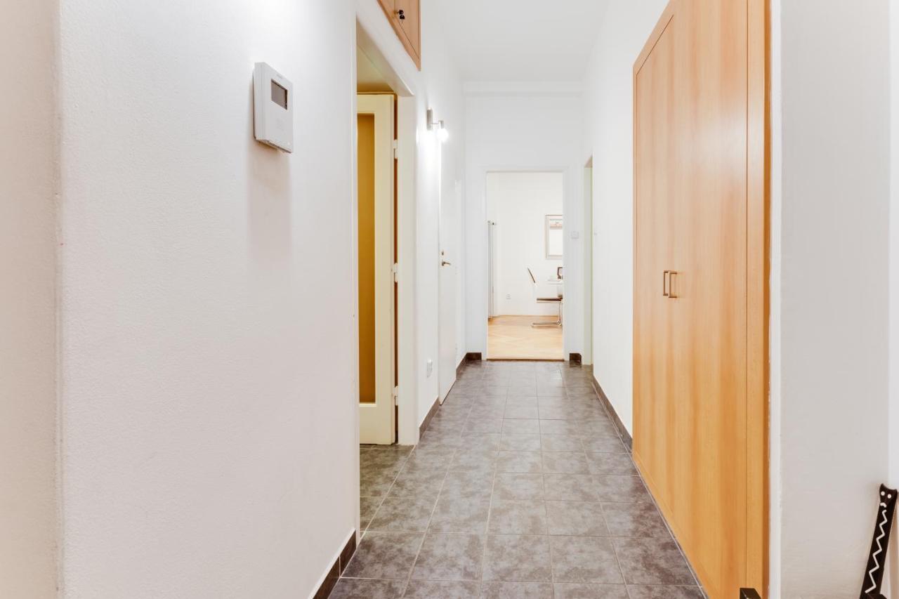 Exclusive Riverside In The Heart Of Praha
