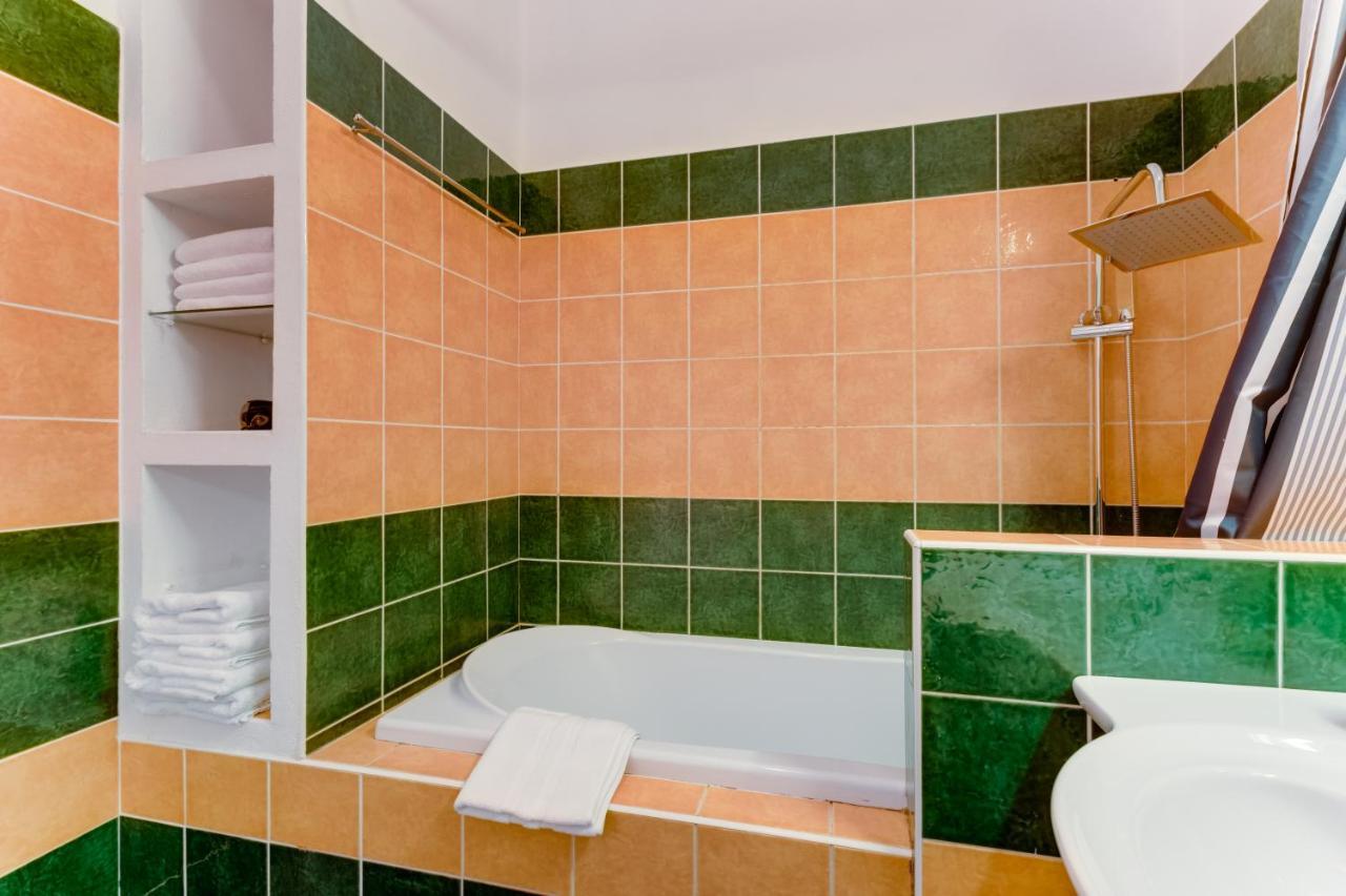 Exclusive Riverside In The Heart Of * Praha
