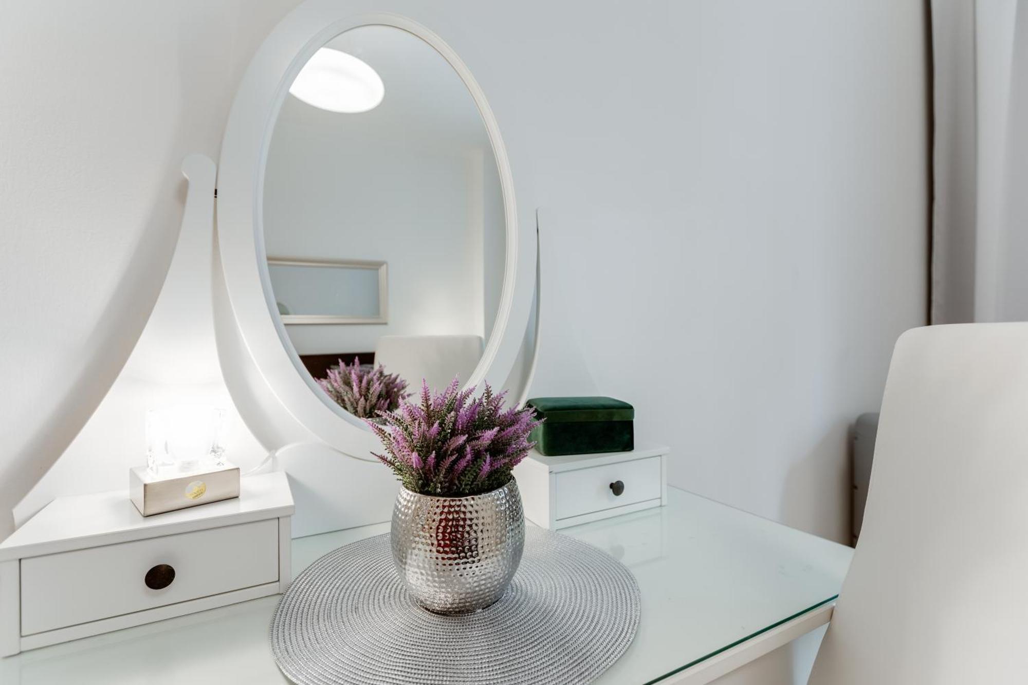 Exclusive Riverside In The Heart Of * Praha