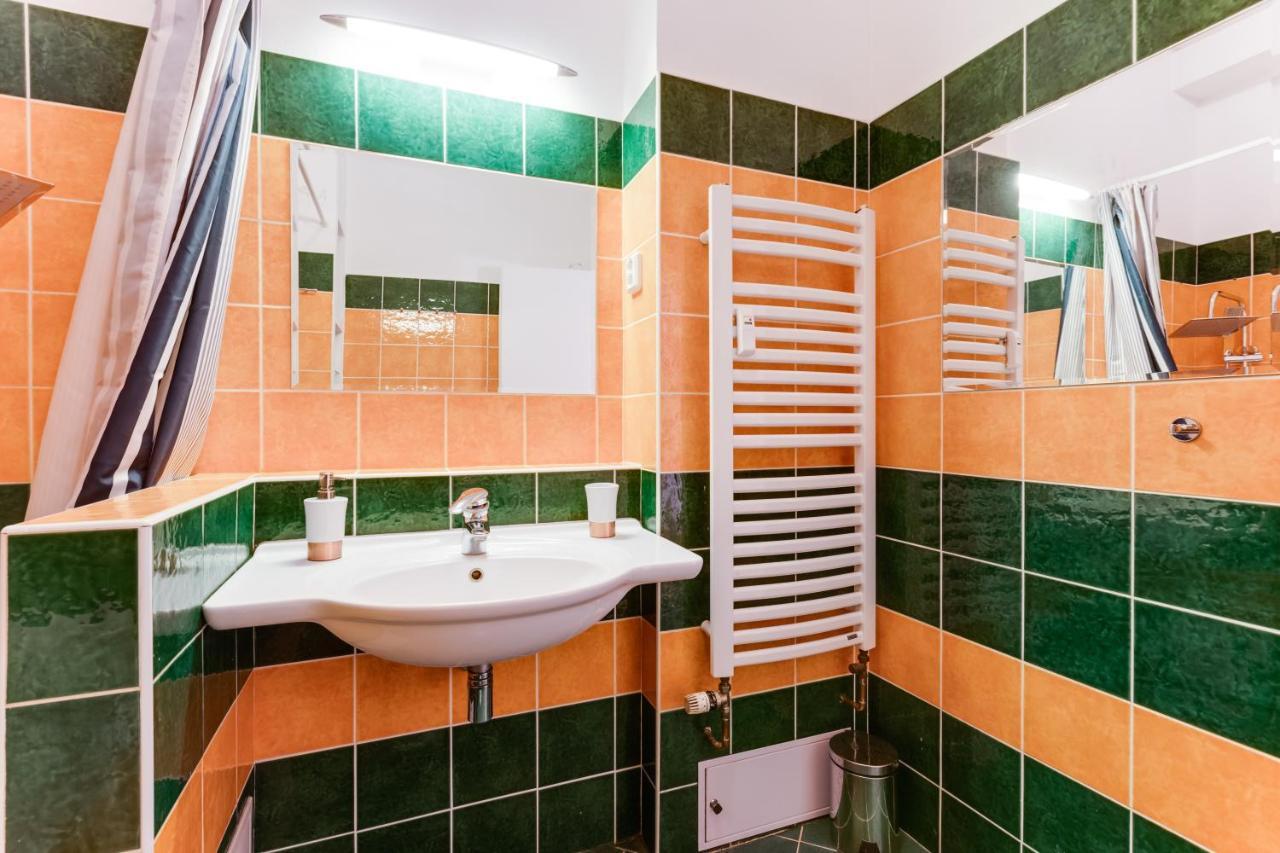 Exclusive Riverside In The Heart Of * Praha